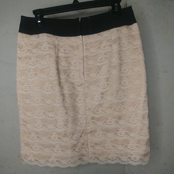 Champagne tiered-lace pencil skirt - Picture 4 of 6